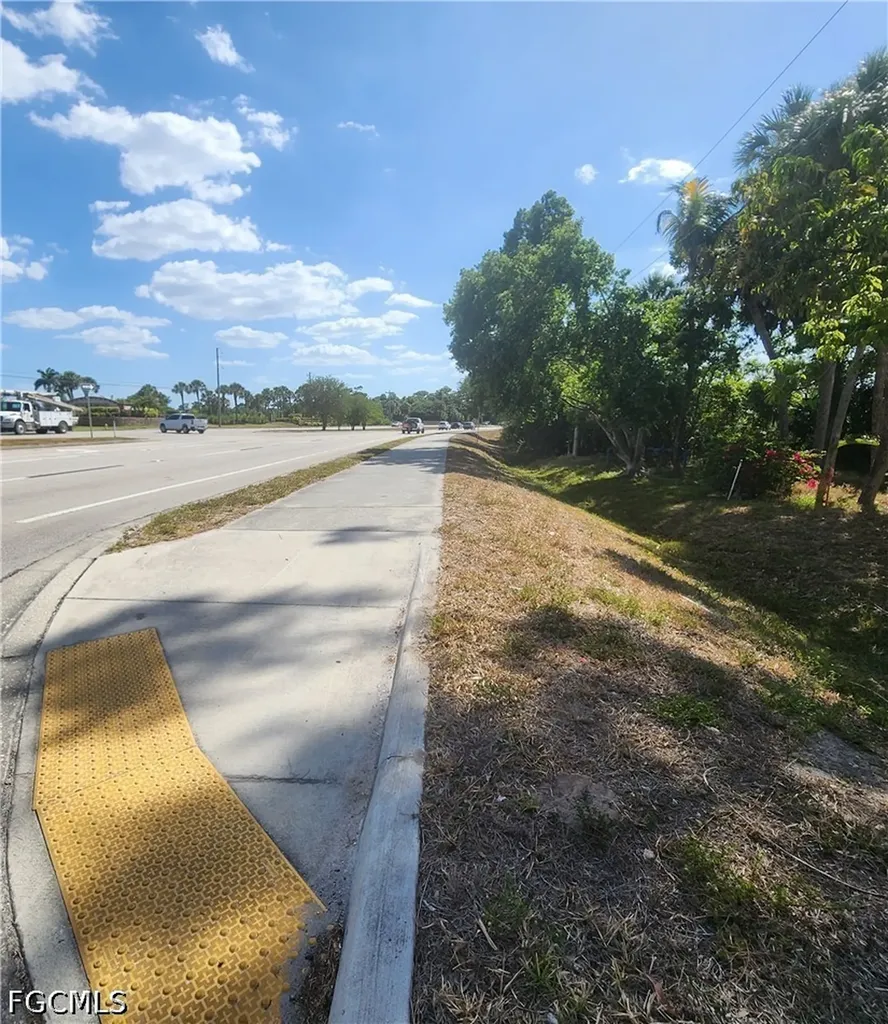 110 Gaslight Avenue North Fort Myers FL 33917