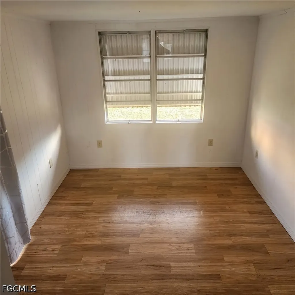 110 Gaslight Avenue North Fort Myers FL 33917