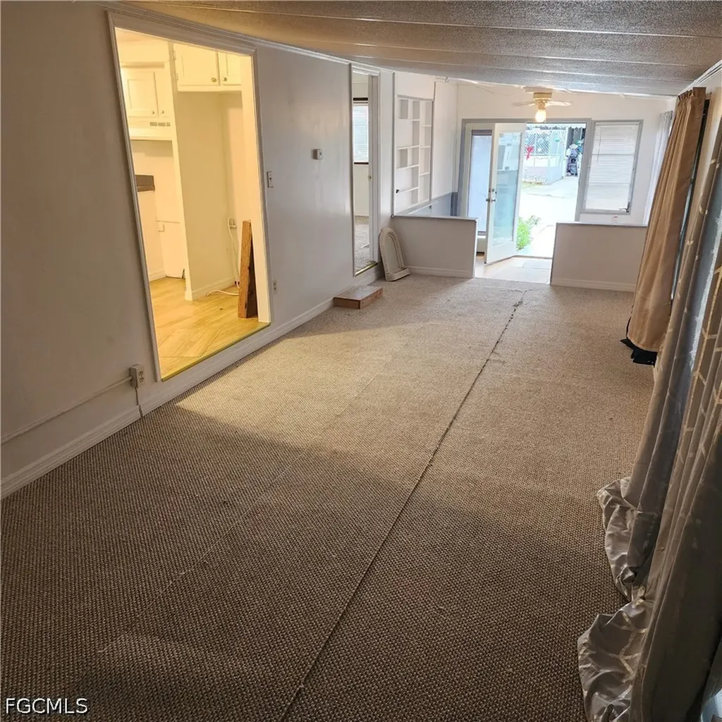 110 Gaslight Avenue North Fort Myers FL 33917