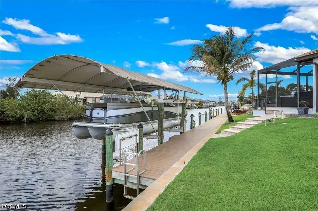 128 NW 39th Avenue Cape Coral FL 33993
