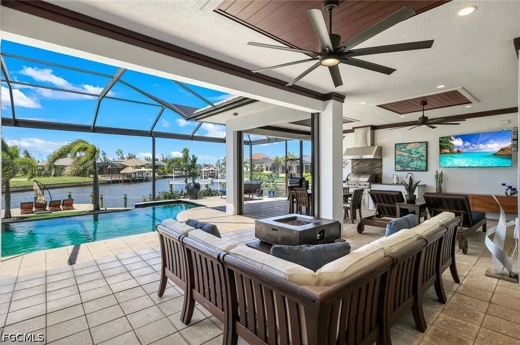 128 NW 39th Avenue Cape Coral FL 33993