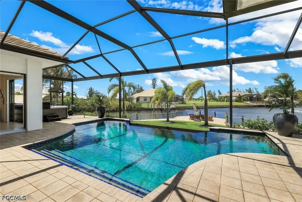 128 NW 39th Avenue Cape Coral FL 33993