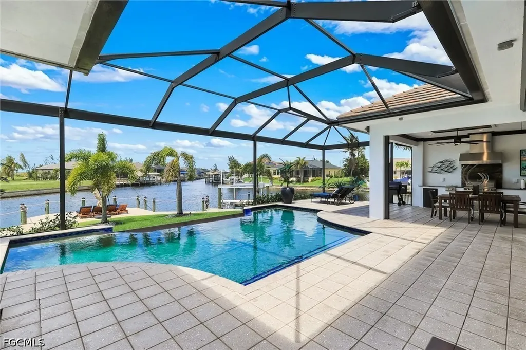 128 NW 39th Avenue Cape Coral FL 33993