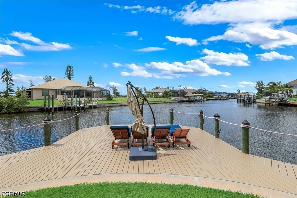 128 NW 39th Avenue Cape Coral FL 33993