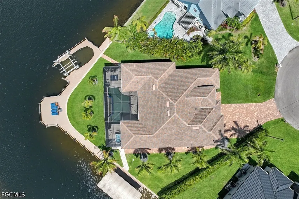 128 NW 39th Avenue Cape Coral FL 33993