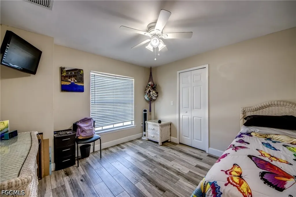 2613 SW 7th Place Cape Coral FL 33914