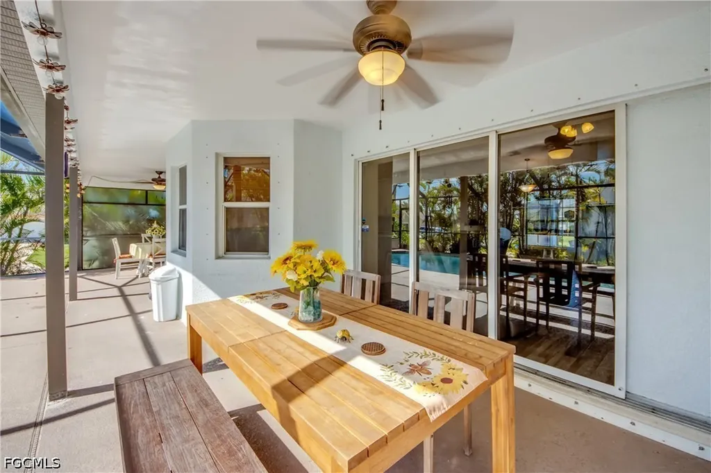 2613 SW 7th Place Cape Coral FL 33914