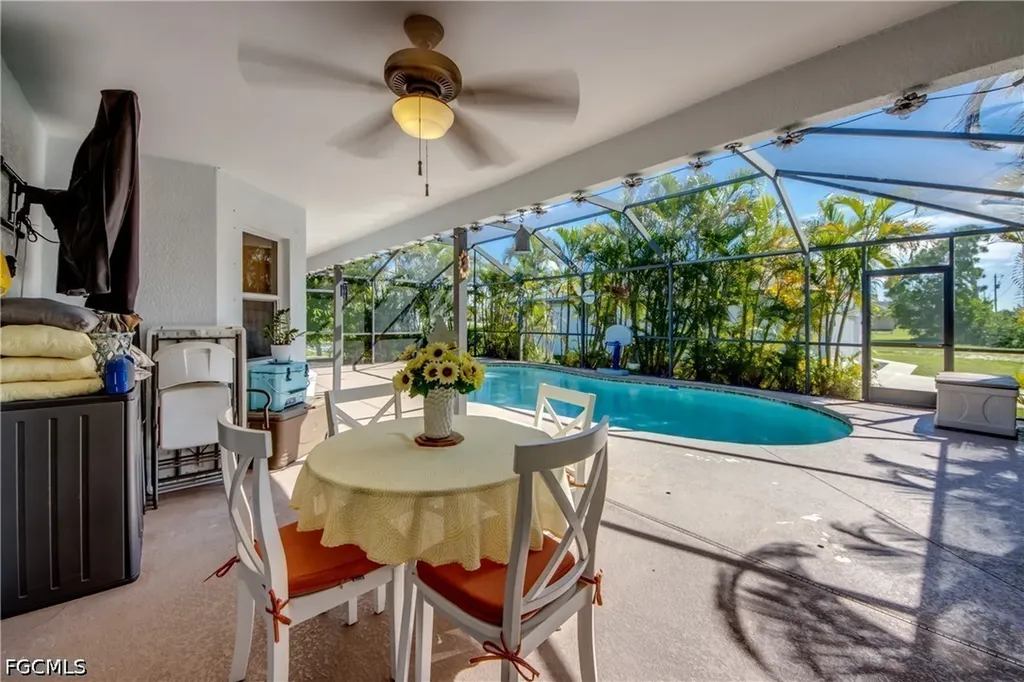 2613 SW 7th Place Cape Coral FL 33914