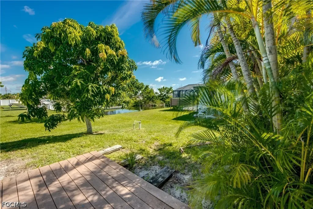2613 SW 7th Place Cape Coral FL 33914