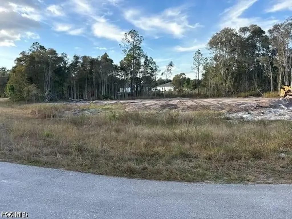 852 Dudley Avenue S Lehigh Acres FL 33974