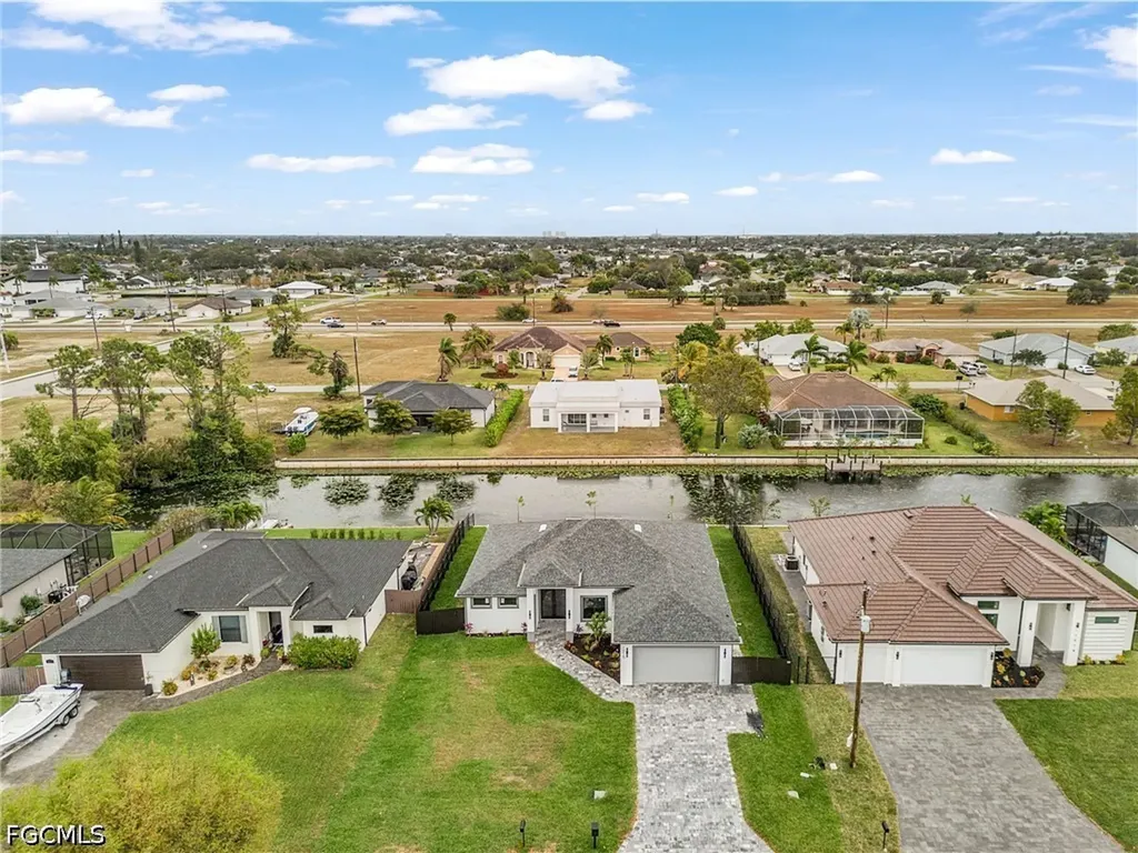 1015 SW 8th Court Cape Coral FL 33991