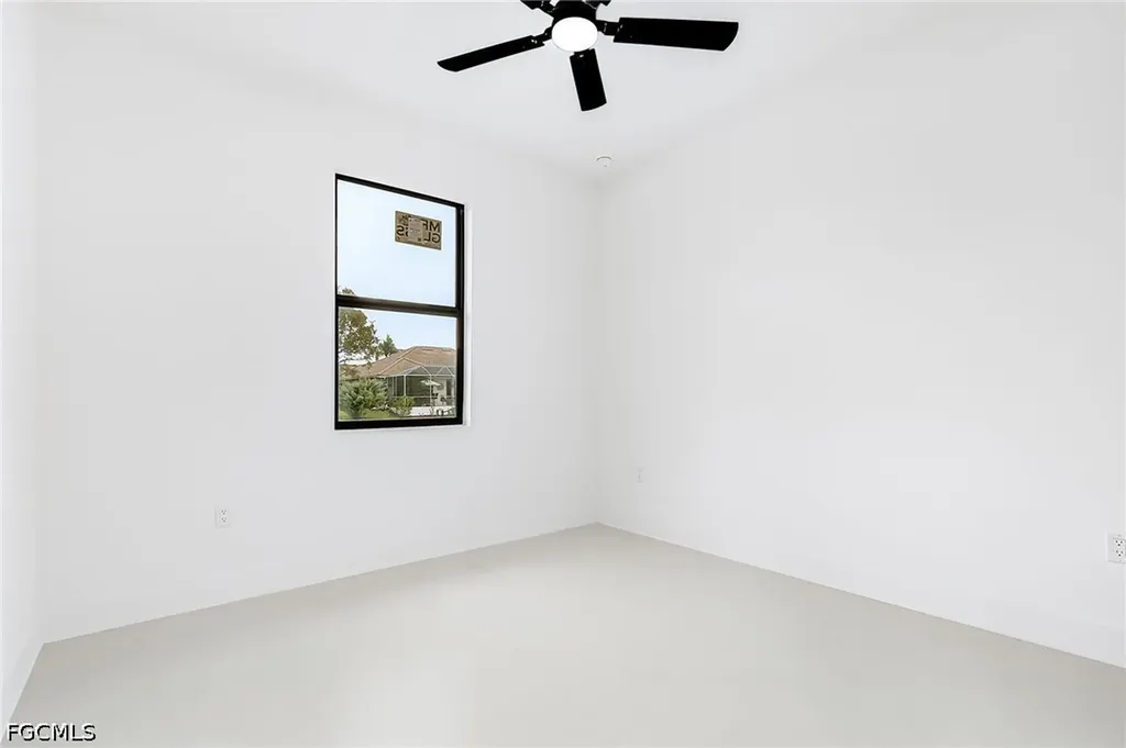 1015 SW 8th Court Cape Coral FL 33991