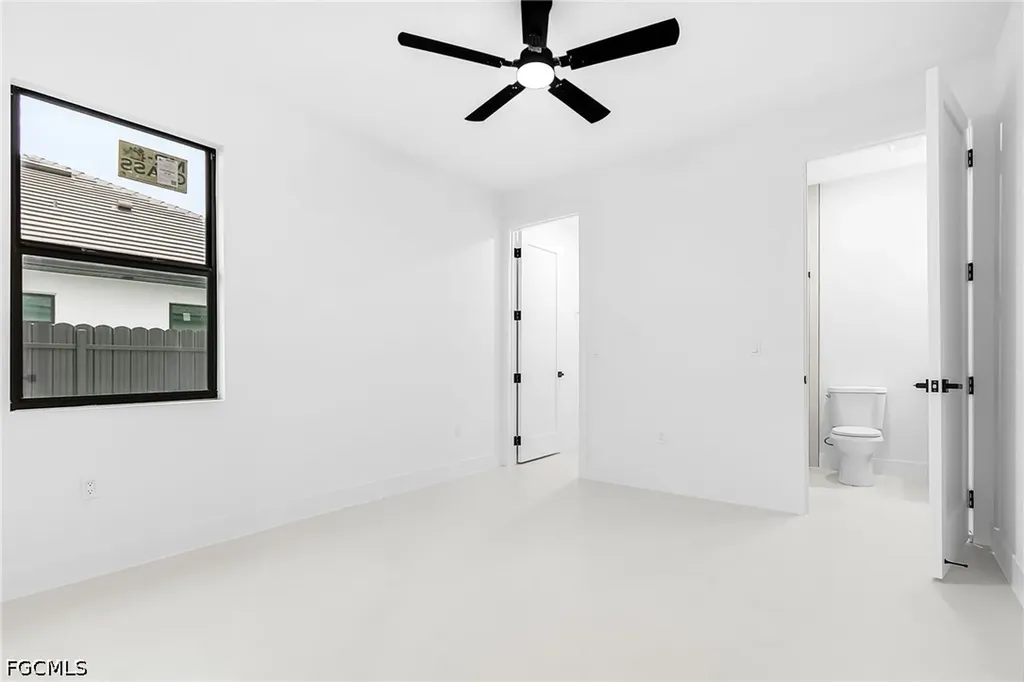 1015 SW 8th Court Cape Coral FL 33991