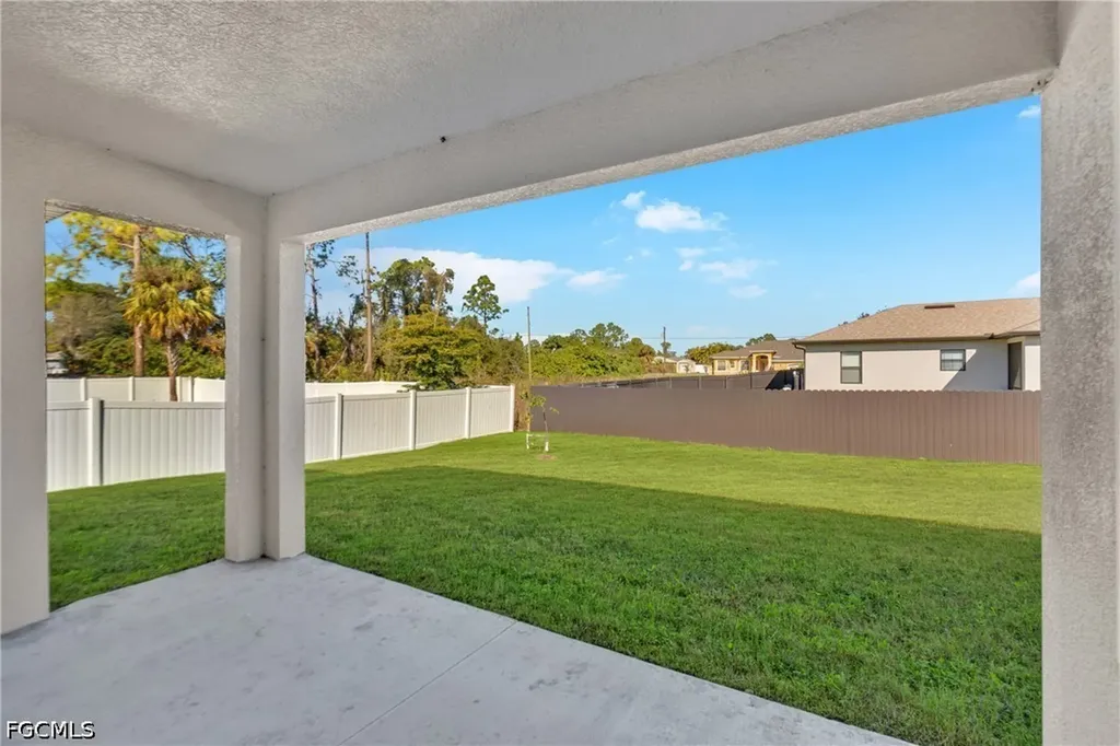 1142 Edelweiss Street E Lehigh Acres FL 33974