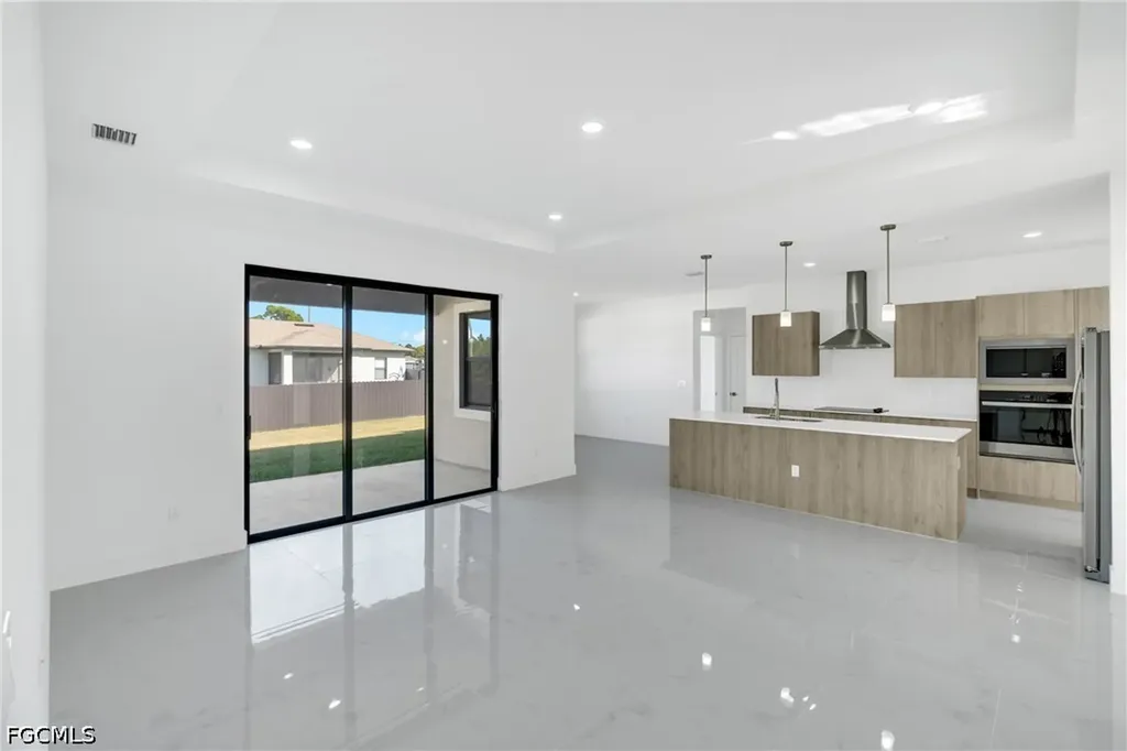1142 Edelweiss Street E Lehigh Acres FL 33974