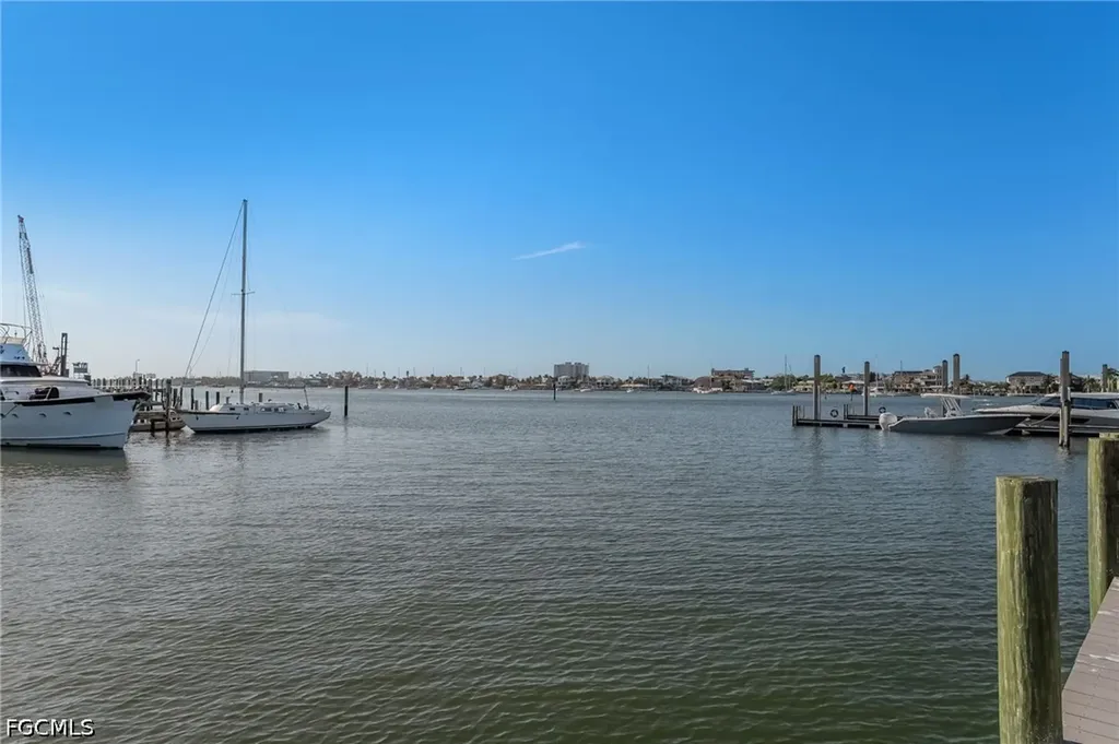19281 #36 San Carlos Boulevard Fort Myers Beach FL 33931