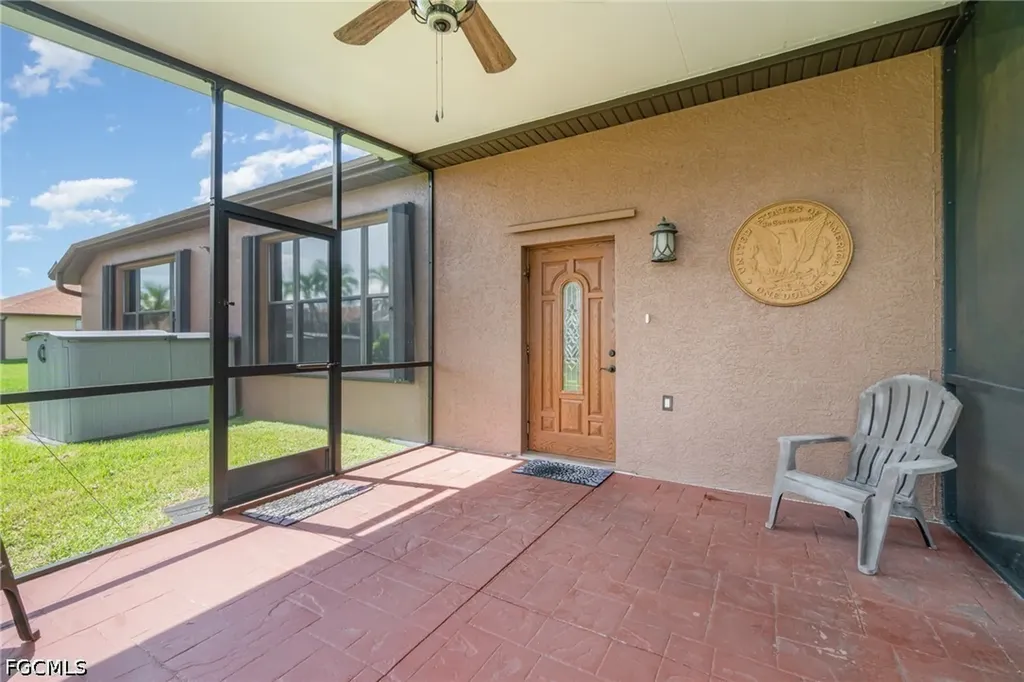 2725 SW 28th Place Cape Coral FL 33914