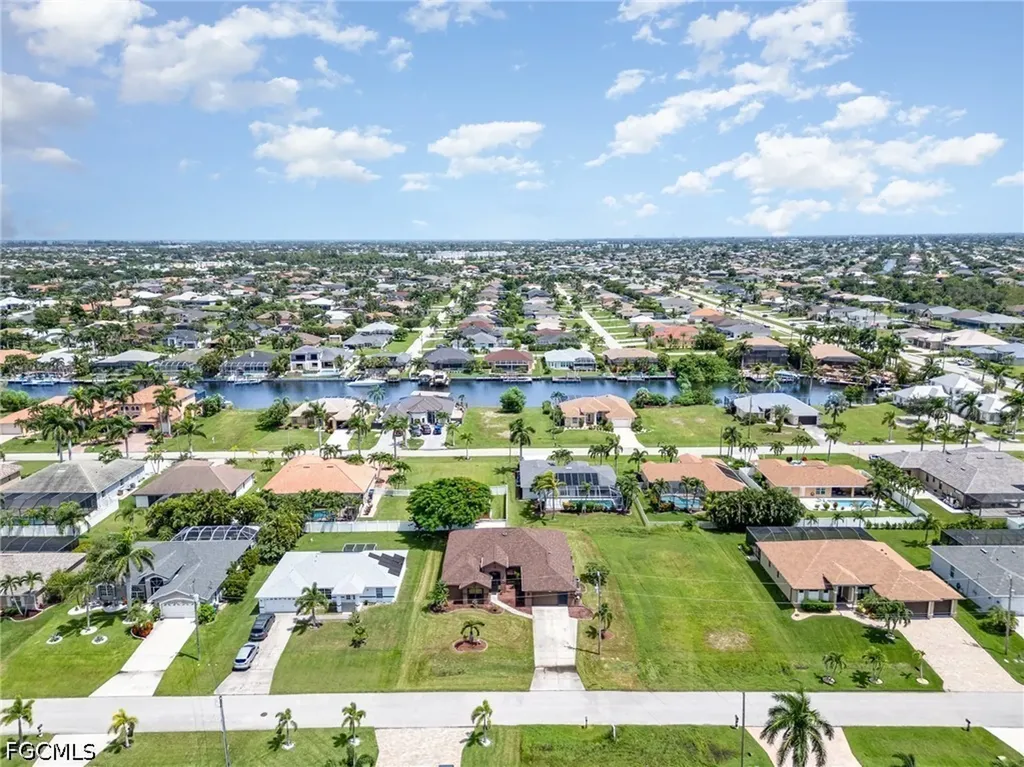 2725 SW 28th Place Cape Coral FL 33914