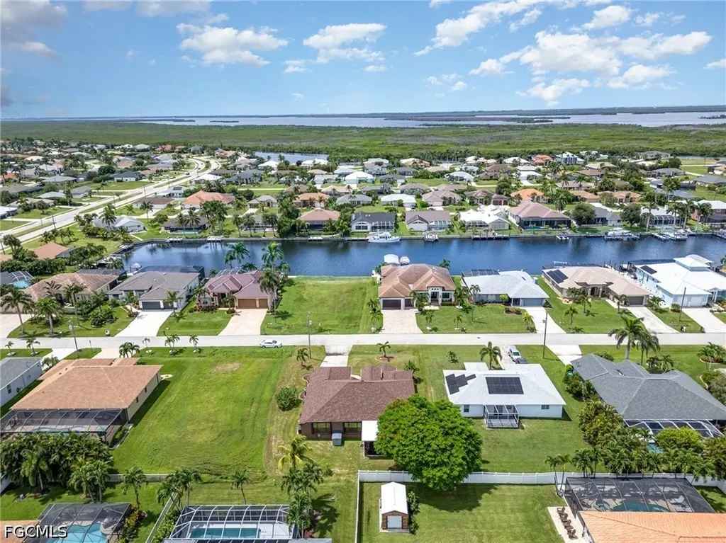 2725 SW 28th Place Cape Coral FL 33914