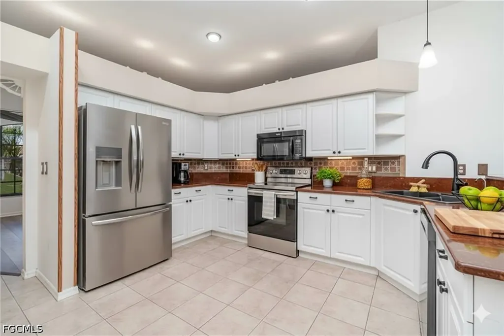 2725 SW 28th Place Cape Coral FL 33914