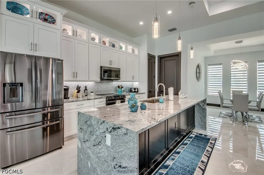 1715 SW 6th Avenue Cape Coral FL 33991