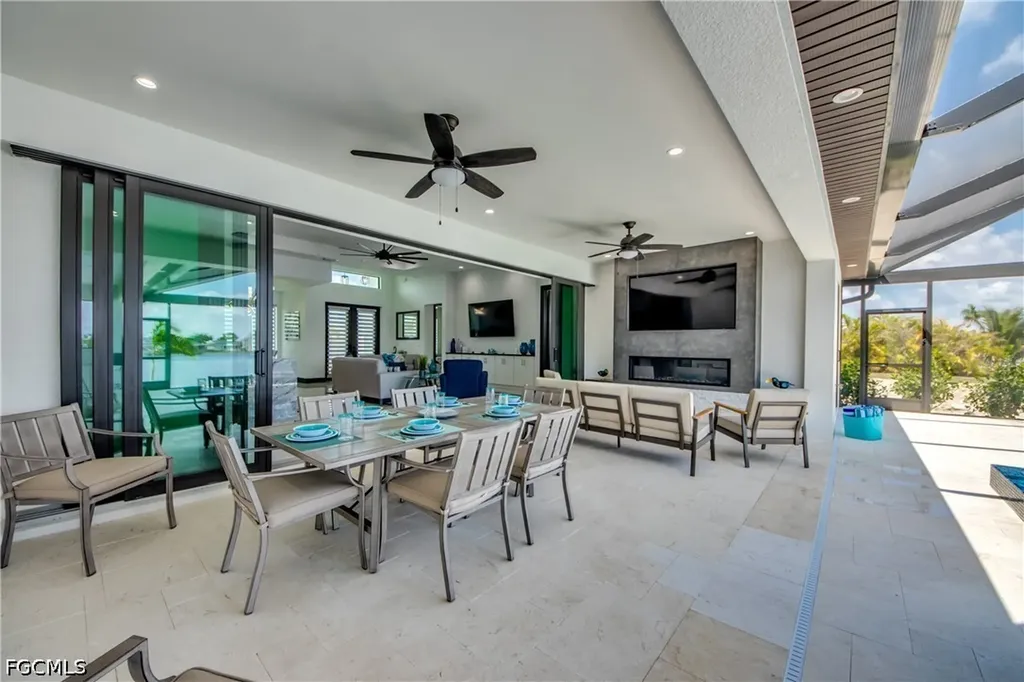1715 SW 6th Avenue Cape Coral FL 33991