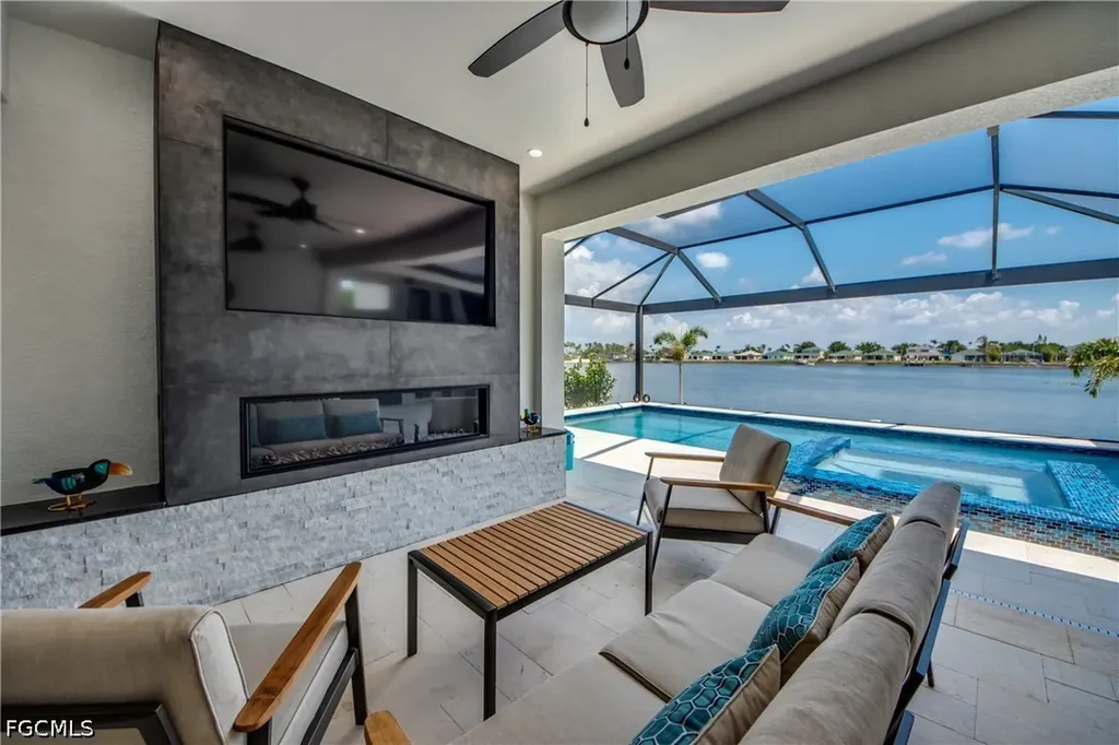 1715 SW 6th Avenue Cape Coral FL 33991