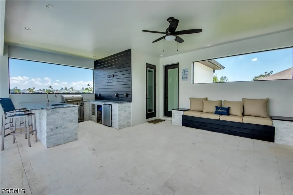 1715 SW 6th Avenue Cape Coral FL 33991