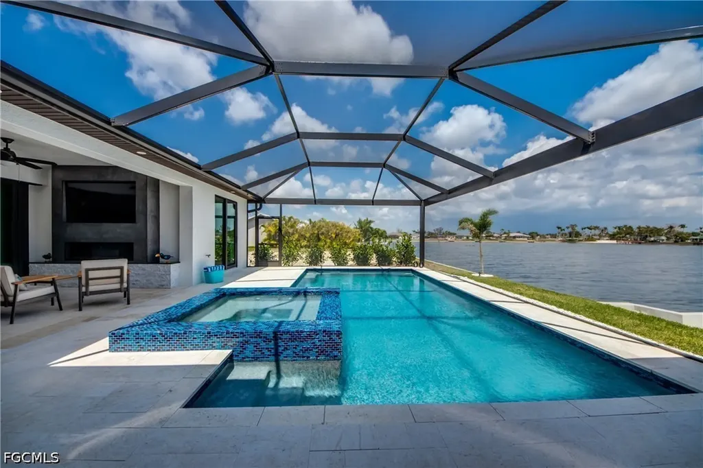 1715 SW 6th Avenue Cape Coral FL 33991