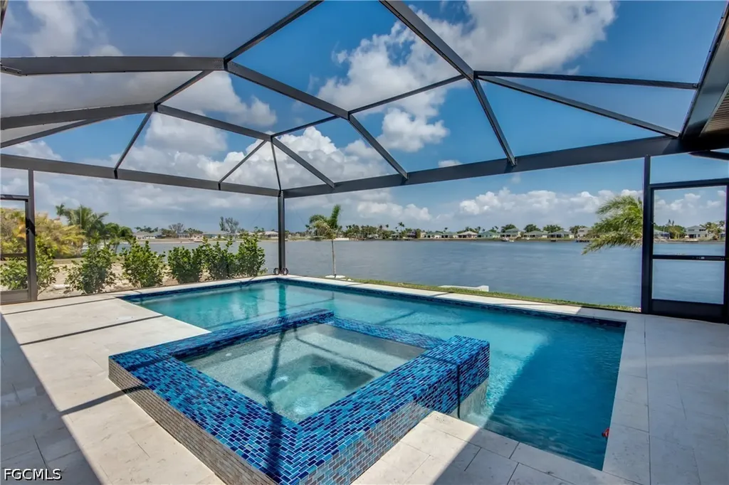 1715 SW 6th Avenue Cape Coral FL 33991