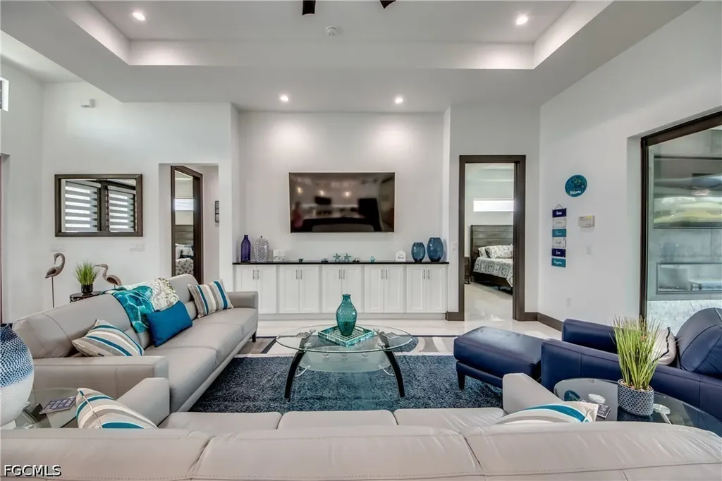 1715 SW 6th Avenue Cape Coral FL 33991