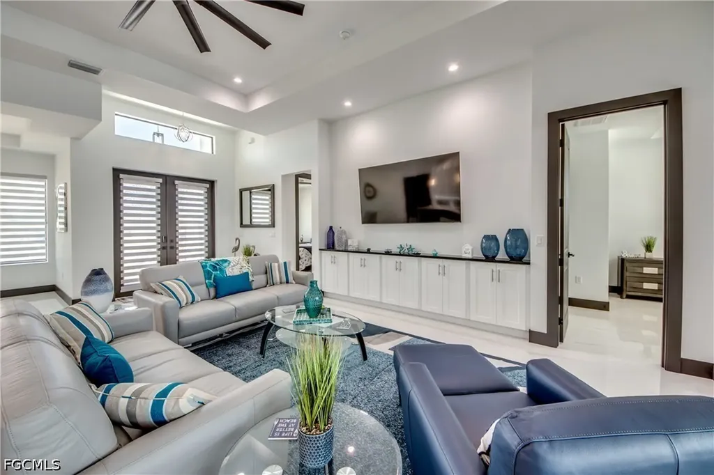 1715 SW 6th Avenue Cape Coral FL 33991
