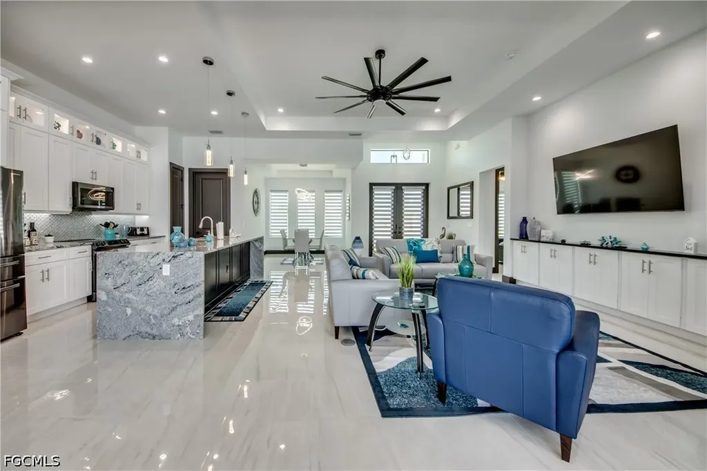 1715 SW 6th Avenue Cape Coral FL 33991