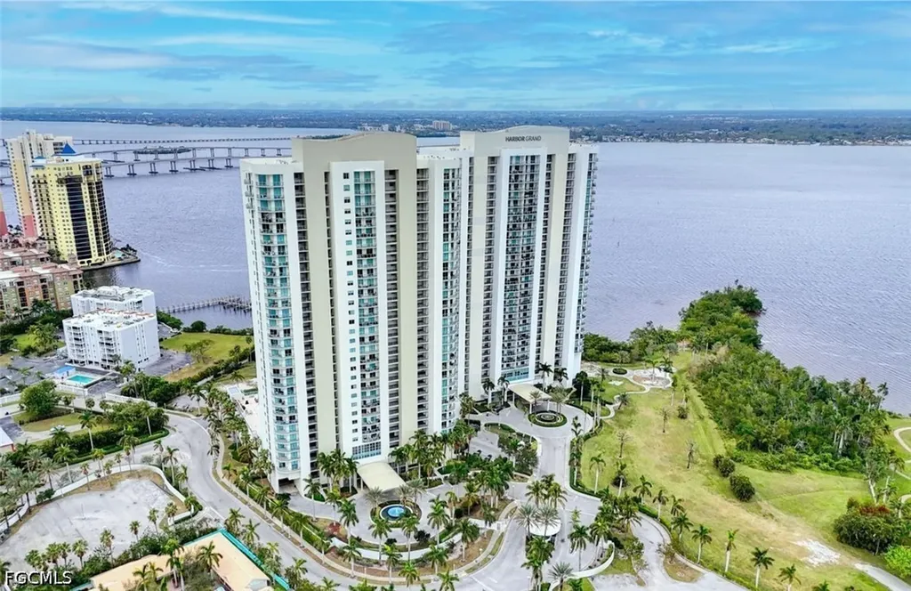 3000 Oasis Grand Boulevard Fort Myers FL 33916