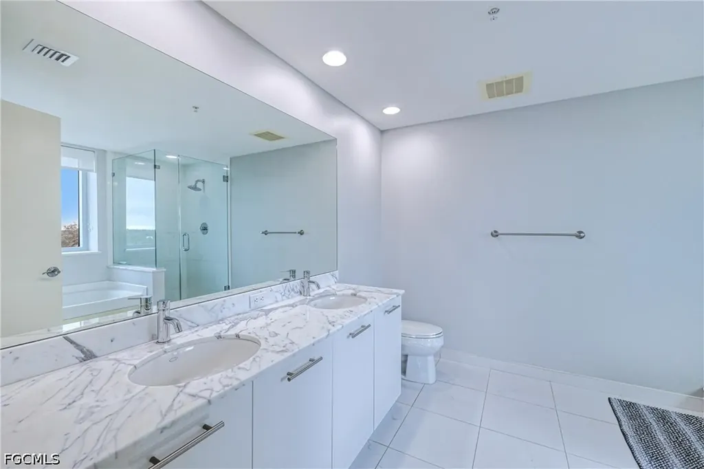 3000 Oasis Grand Boulevard Fort Myers FL 33916