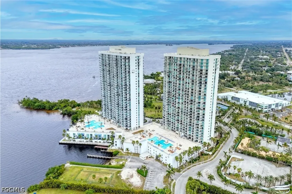 3000 Oasis Grand Boulevard Fort Myers FL 33916