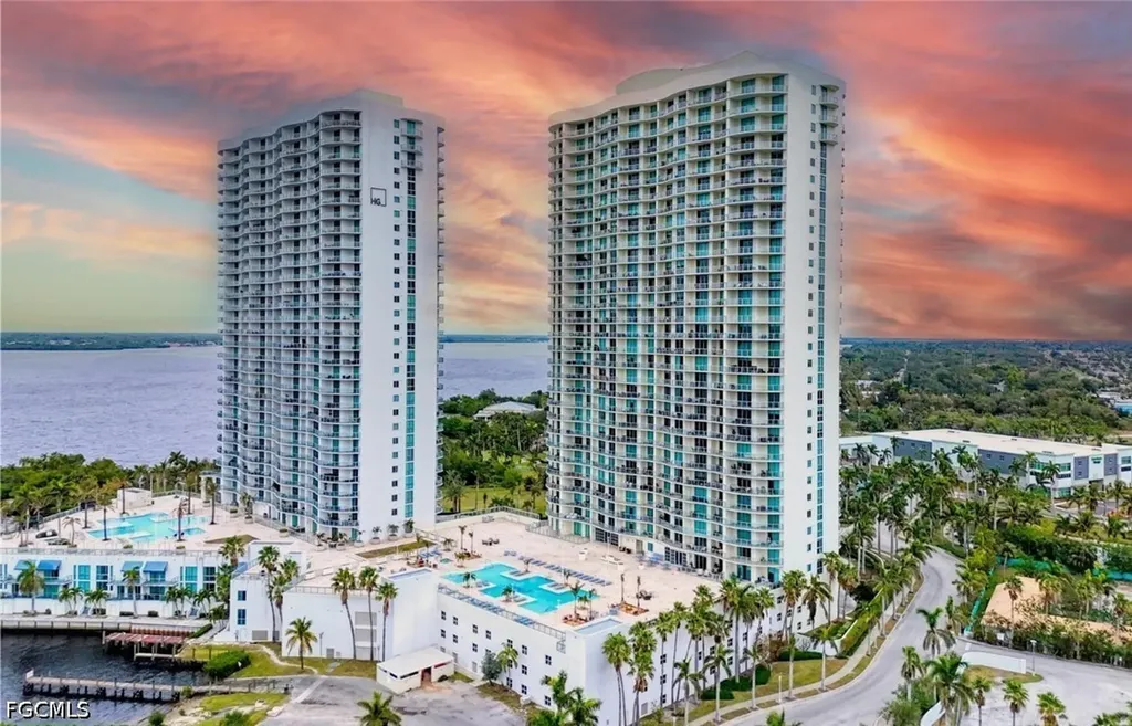 3000 Oasis Grand Boulevard Fort Myers FL 33916