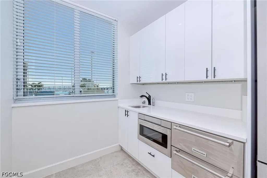3000 Oasis Grand Boulevard Fort Myers FL 33916