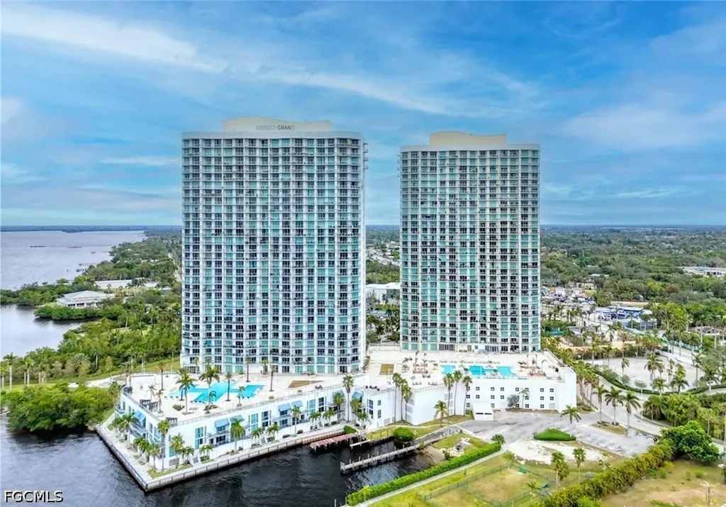 3000 Oasis Grand Boulevard Fort Myers FL 33916