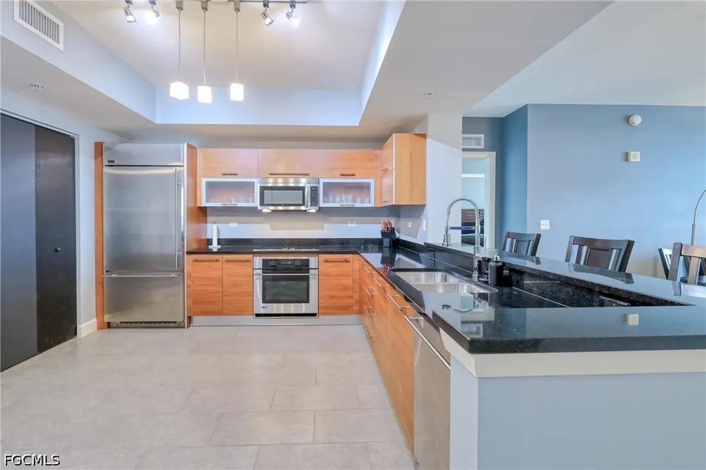 3000 Oasis Grand Boulevard Fort Myers FL 33916