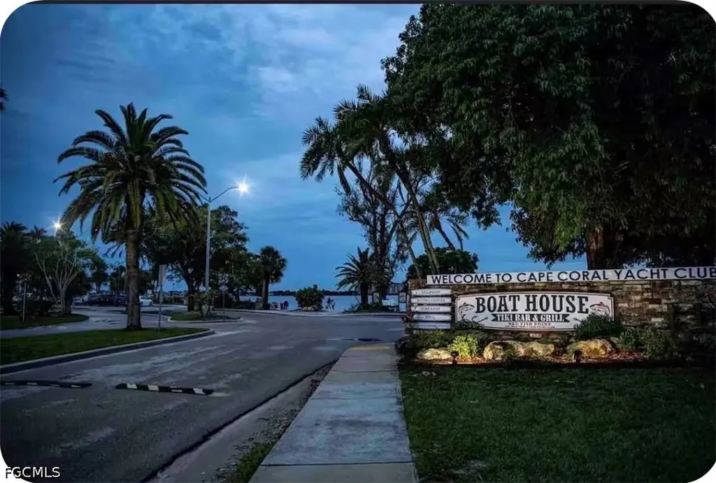 726 Sabur Court Cape Coral FL 33904