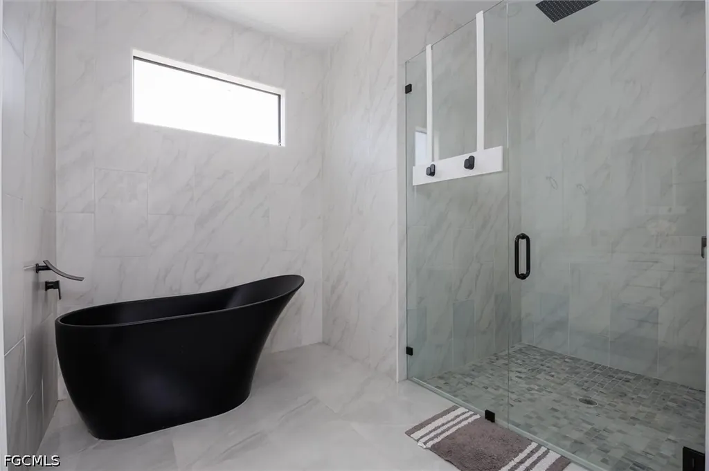 220 NE 8th Place Cape Coral FL 33909