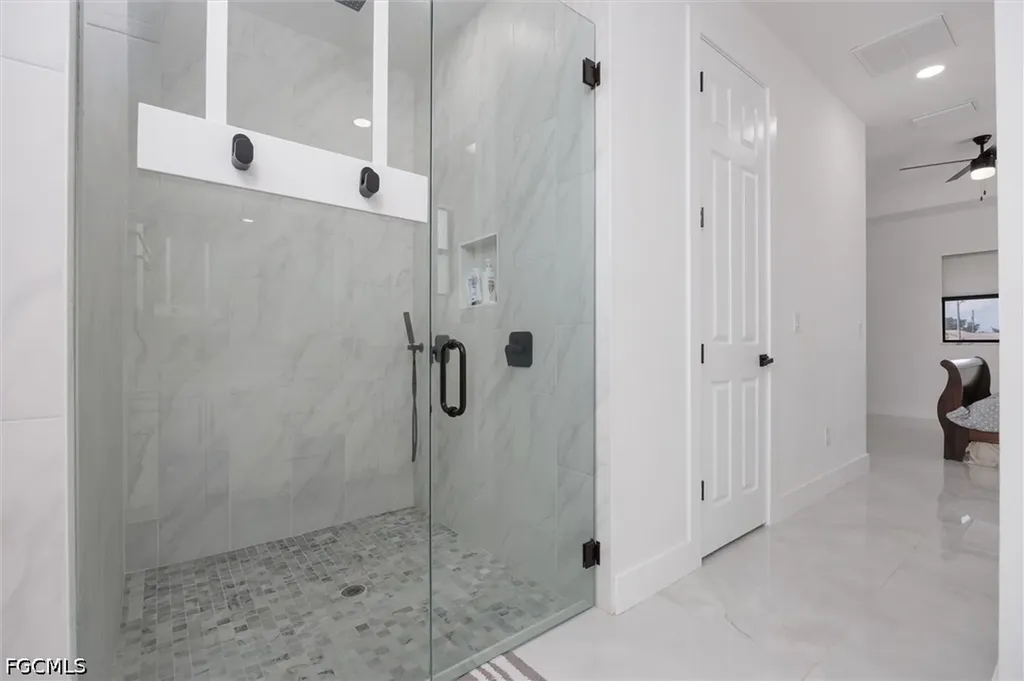 220 NE 8th Place Cape Coral FL 33909