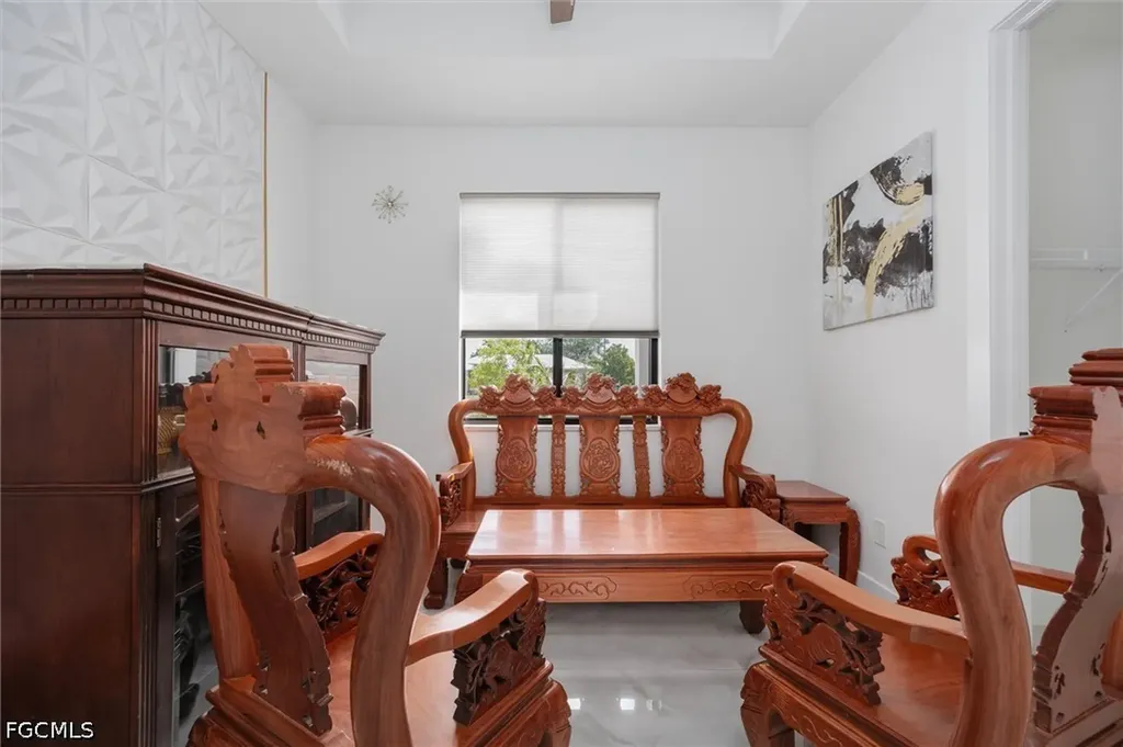 220 NE 8th Place Cape Coral FL 33909