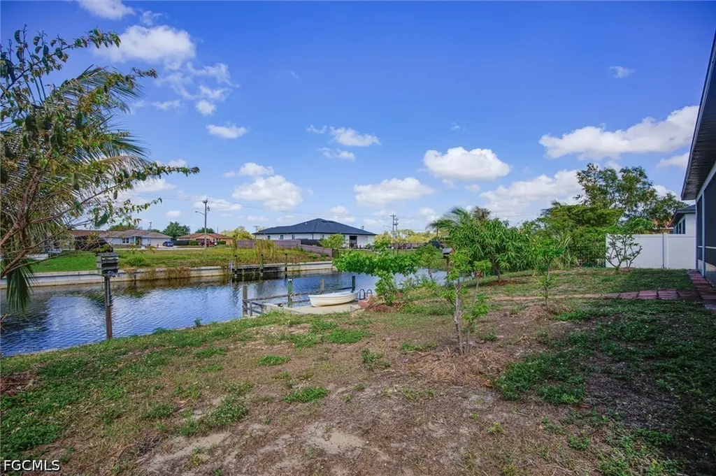 220 NE 8th Place Cape Coral FL 33909