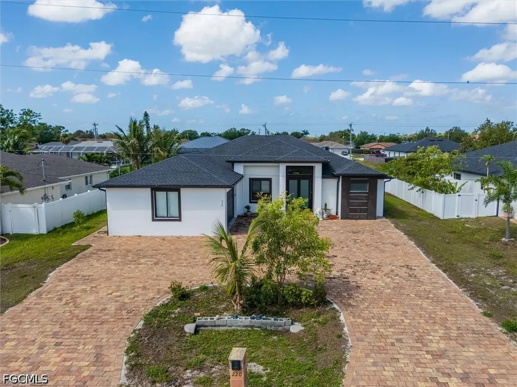 220 NE 8th Place Cape Coral FL 33909