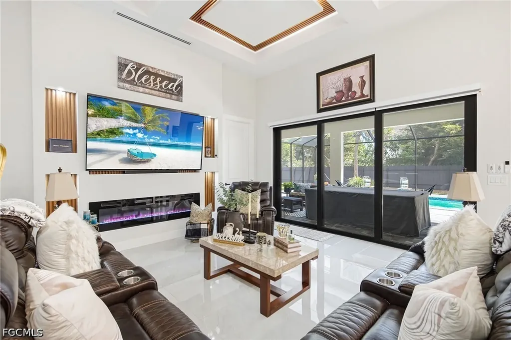 423 SW 19th Avenue Cape Coral FL 33991