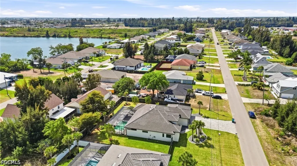 423 SW 19th Avenue Cape Coral FL 33991