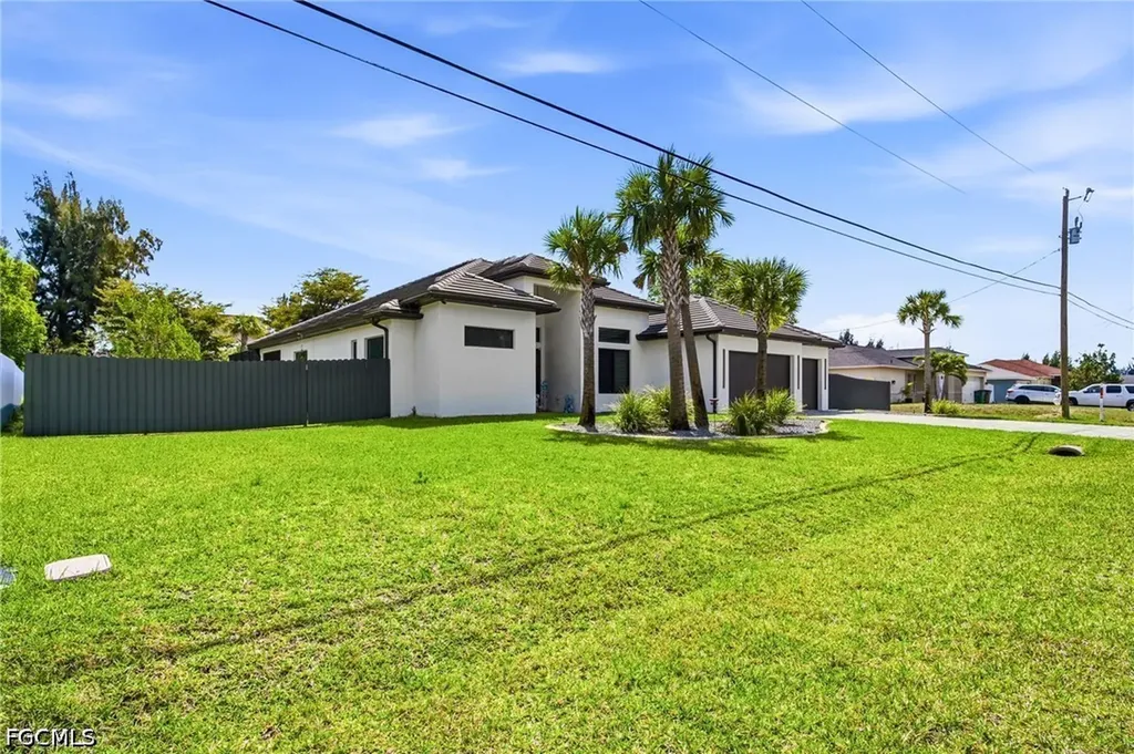 423 SW 19th Avenue Cape Coral FL 33991