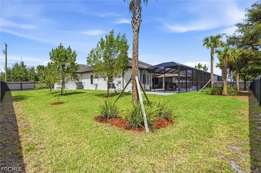423 SW 19th Avenue Cape Coral FL 33991
